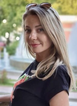 Karina | Femme ukrainienne | agence matrimoniale | Au Cœur de l'Est