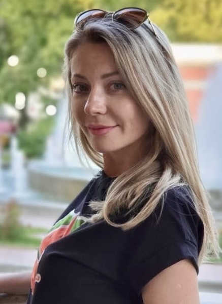 Karina | Femme ukrainienne | agence matrimoniale | Au Cœur de l'Est