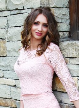 Elena | Femme ukrainienne | agence matrimoniale | Au Cœur de l'Est