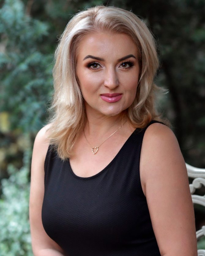 Larisa | Femme ukrainienne | agence matrimoniale | Au Cœur de l'Est
