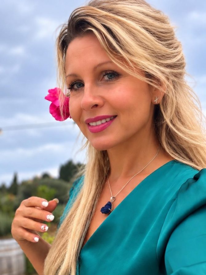 Evgenya | Dating Ukrainian Woman | marriage agency | In the heart of the east