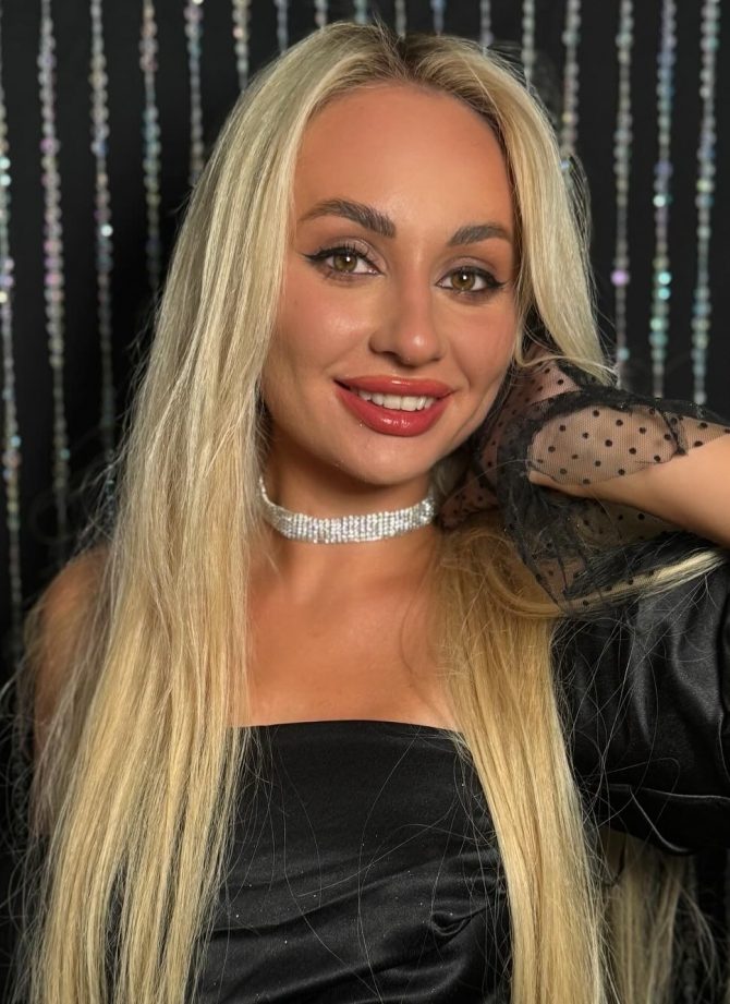 Yana | Femme ukrainienne | agence matrimoniale | Au Cœur de l'Est