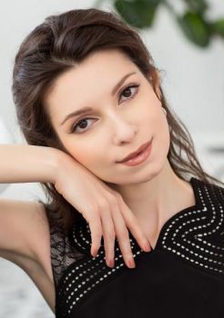 Diana | Femme ukrainienne | agence matrimoniale | Au Cœur de l'Est