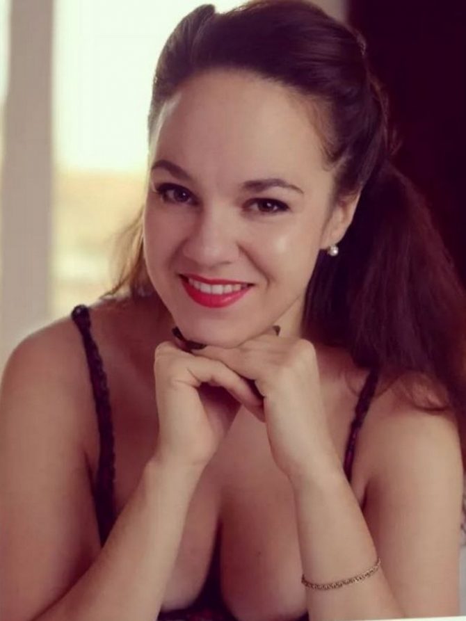 Elena | Femme ukrainienne | agence matrimoniale | Au Cœur de l'Est