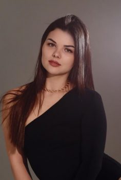 Alyona | Femme ukrainienne | agence matrimoniale | Au Cœur de l'Est