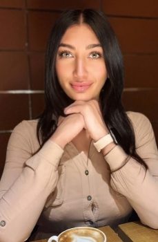 Lyudmila | Femme ukrainienne | agence matrimoniale | Au Cœur de l'Est