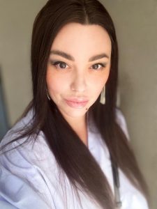 Rencontrez Yulia, belle femme ukrainienne vivant en France
