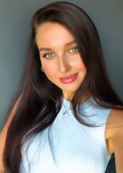 Natalya | Femme ukrainienne | agence matrimoniale | Au Cœur de l'Est