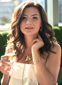 Viktorya | Femme ukrainienne | agence matrimoniale | Au Cœur de l'Est